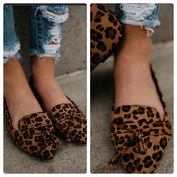 1 left!! Vegan Suede Leopard Tassel Loafer - Picture 4 of 5